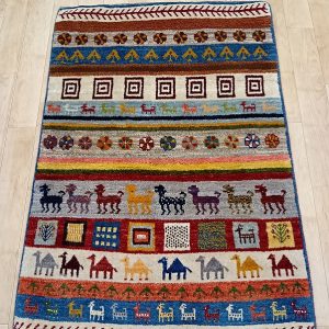 ペルシャ絨毯　ペルシャギャベ